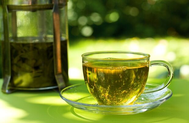 Zelený čaj je základom jednej z možností vodnej diéty